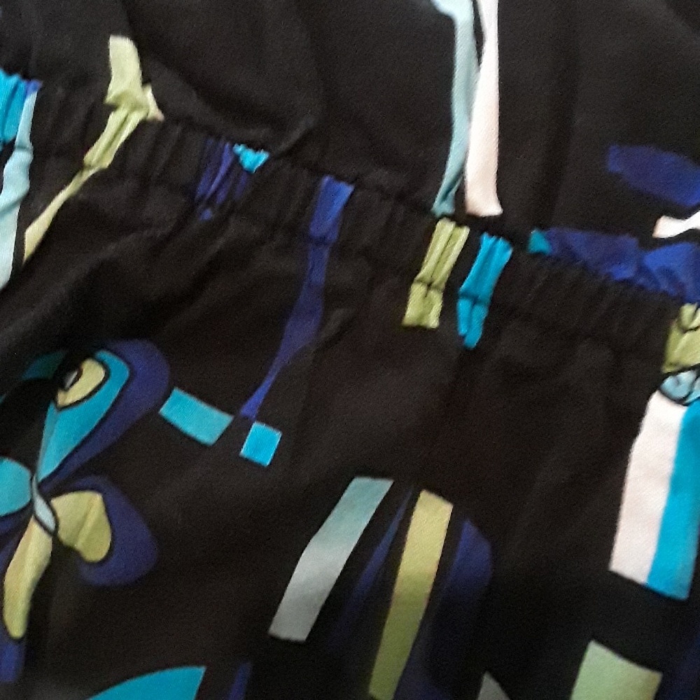 Scrub Top - Picture 2 of 2